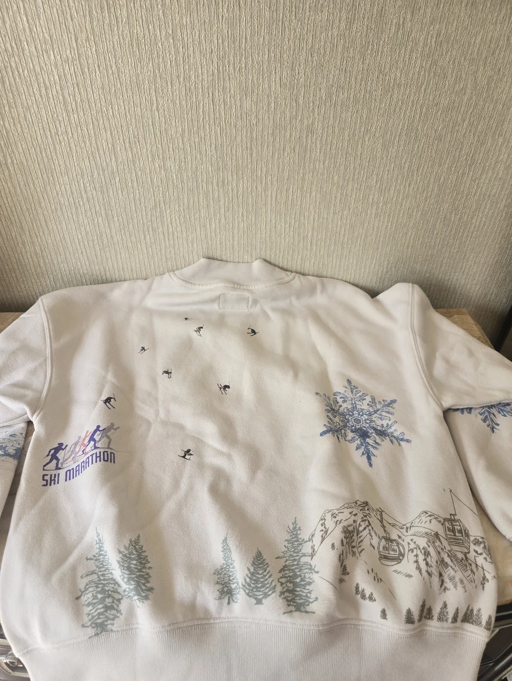 Abercrombie and fitch Apres Ski destination vintage crew neck Sweater - Picture 15 of 16